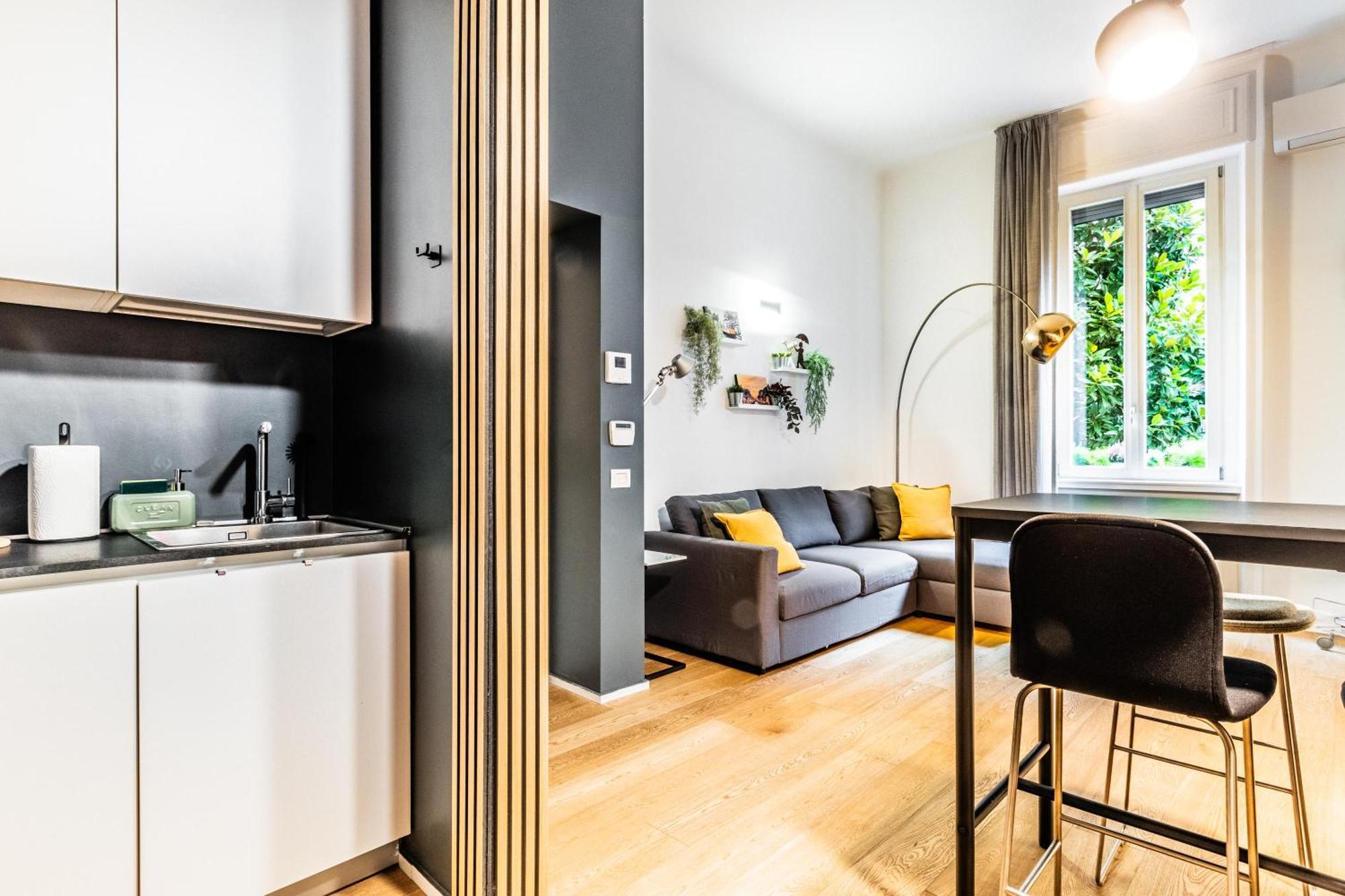 Apartamento Goldoni House - Duomo 2 K M - Porta Venezia - Linate Milán Exterior foto